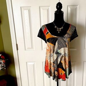 Lovely abstract pattern flowy top